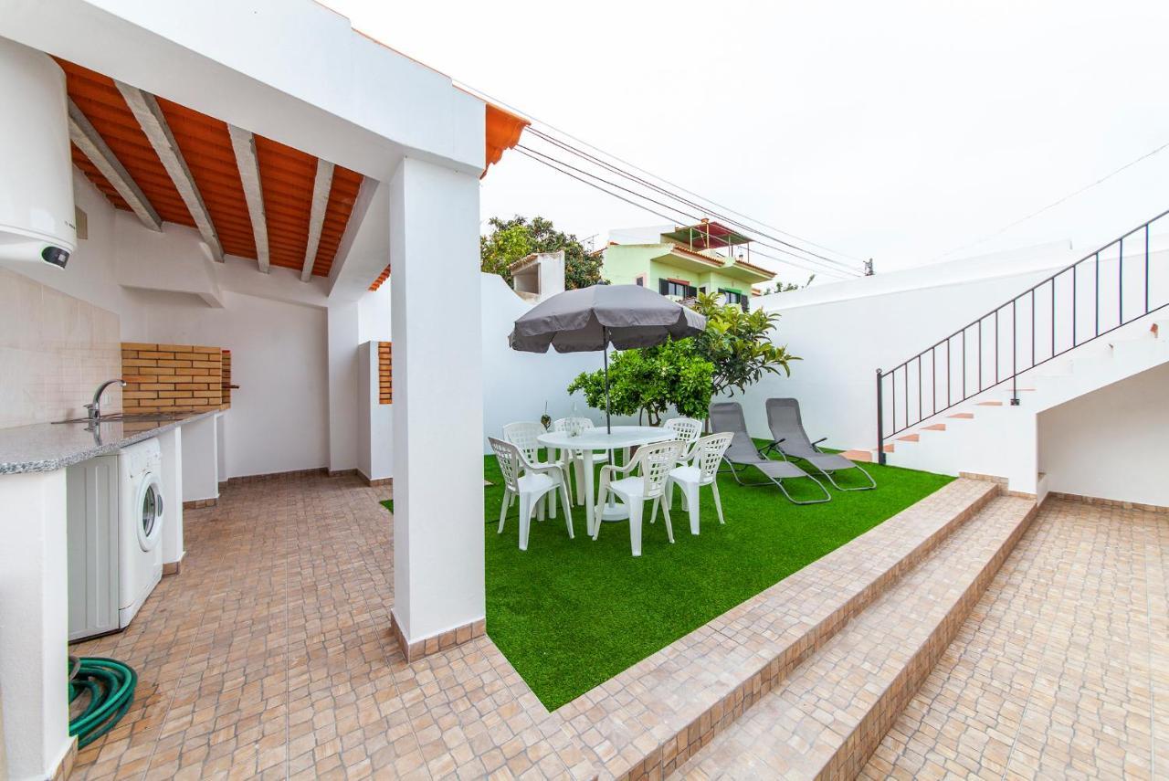 D02 - Carrob Street House Villa Lagos Ngoại thất bức ảnh